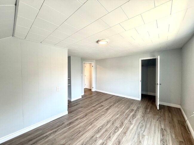 Building Photo - 26 Albina St