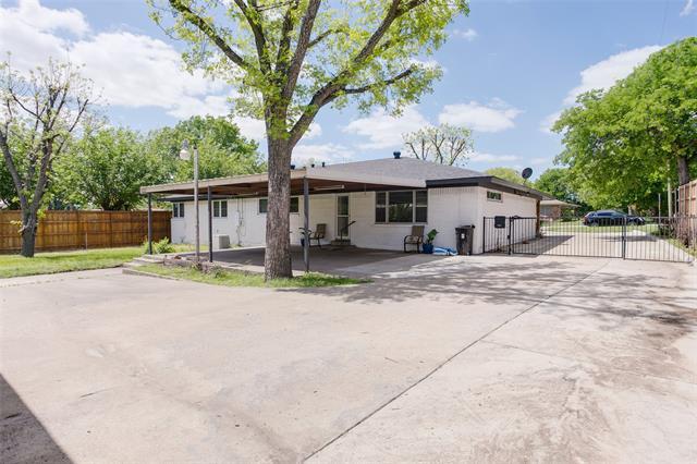 Building Photo - 4216 Woodlake Dr