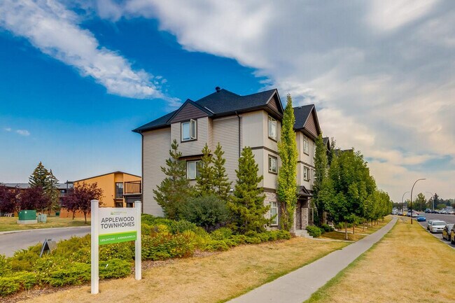 Photo du bâtiment - Applewood Townhomes
