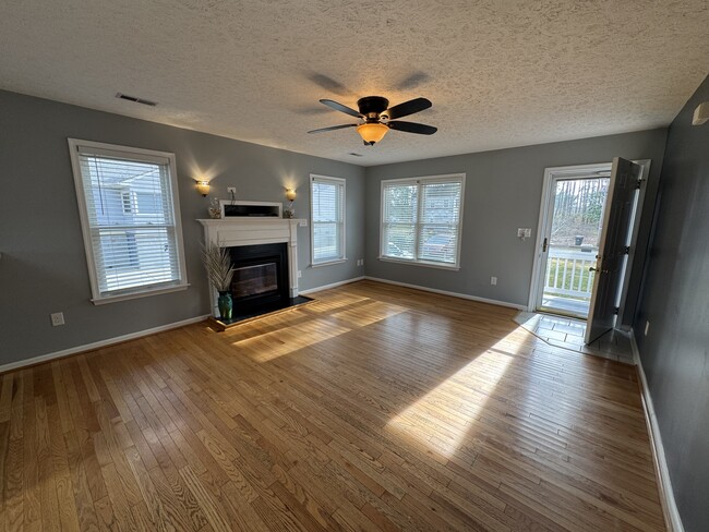 Photo - 42 Lodge Rd House