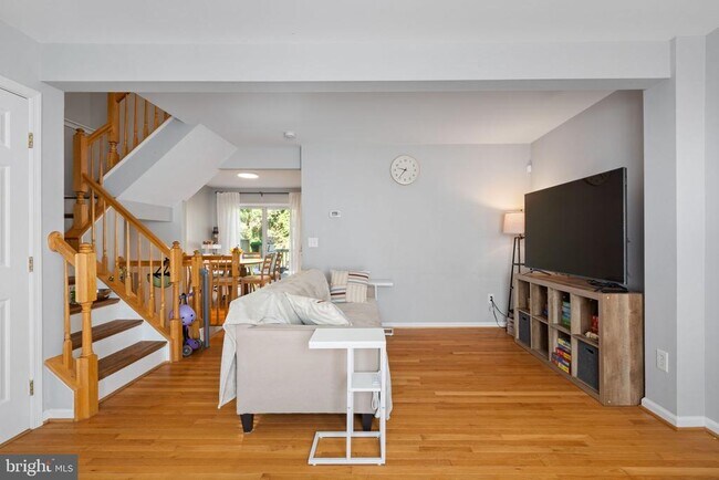 Foto del edificio - 5964 Edgehill Ct