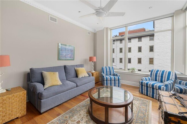 Foto del edificio - 341 Thames St