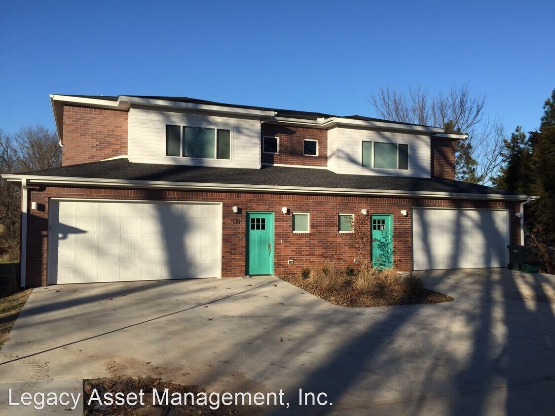 27182718 Wildwood Dr, Fayetteville, AR 72704 Apartment for Rent in