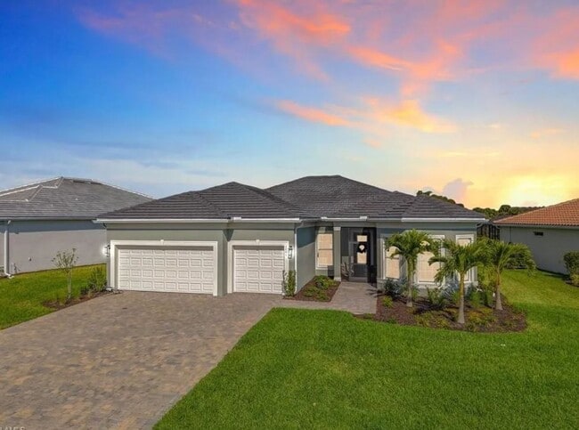Luxury Lakeview Oasis with Pool & Spa – Br... - Luxury Lakeview Oasis with Pool & Spa – Br... House