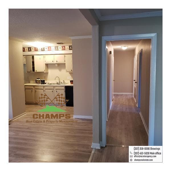 Building Photo - 402 Toronto Dr