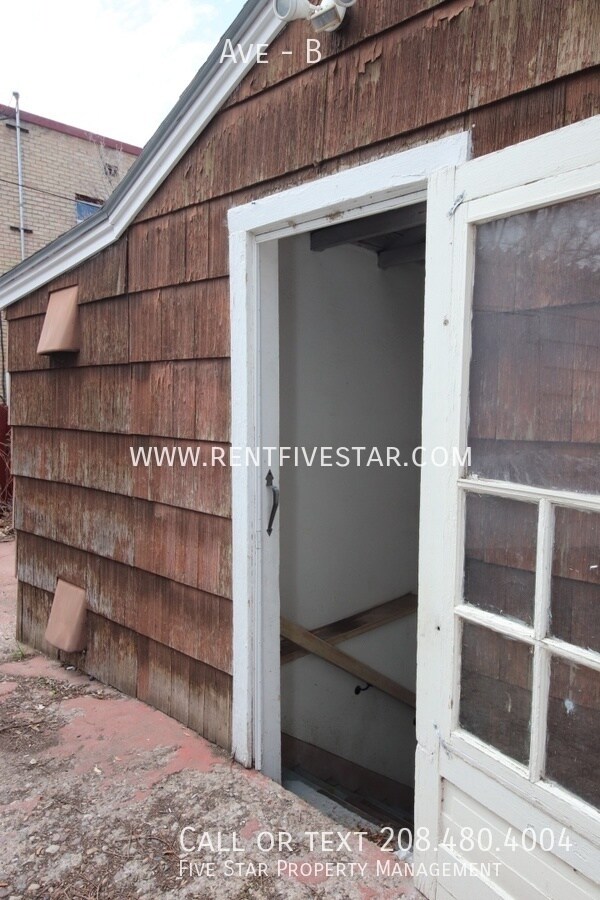 Foto del edificio - 428 S Hayes Ave