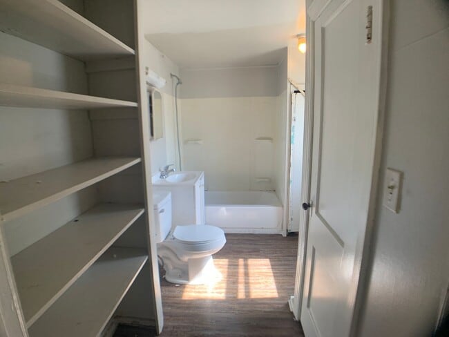 Foto del edificio - 1 Bed Duplex OKC