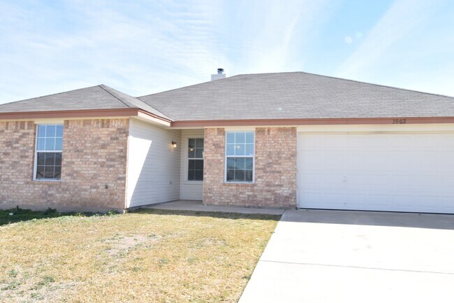 Building Photo - 3902 John Haedge Dr