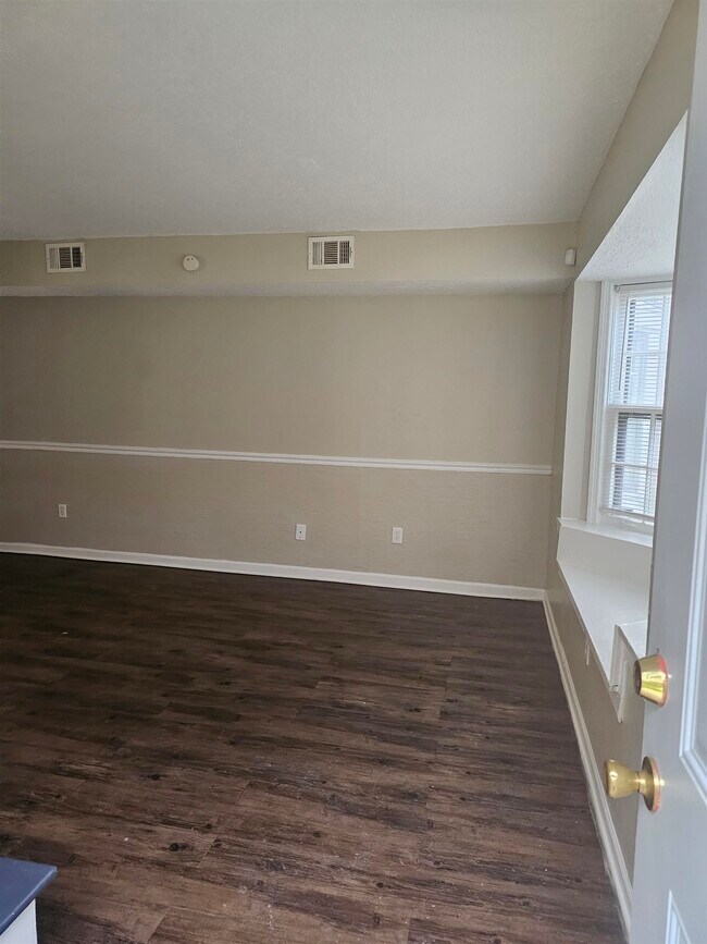 Building Photo - 5197 Flowering Peach Dr
