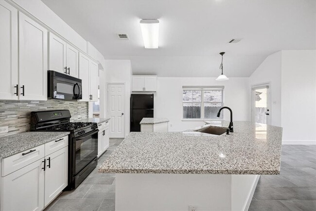 Building Photo - 2995 Overland St