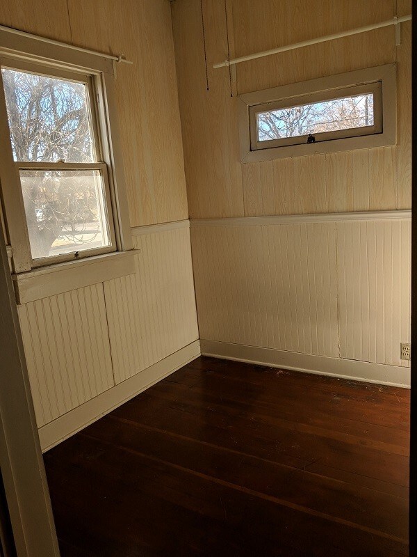 Building Photo - 402 Ouray Ave