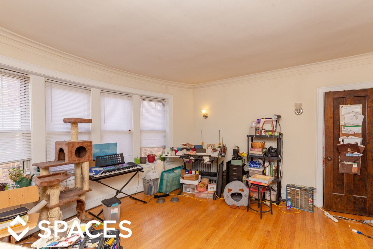 Primary Photo - 3746 W Irving Park Rd