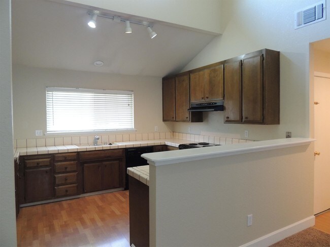 Building Photo - 9480 Batey Ave