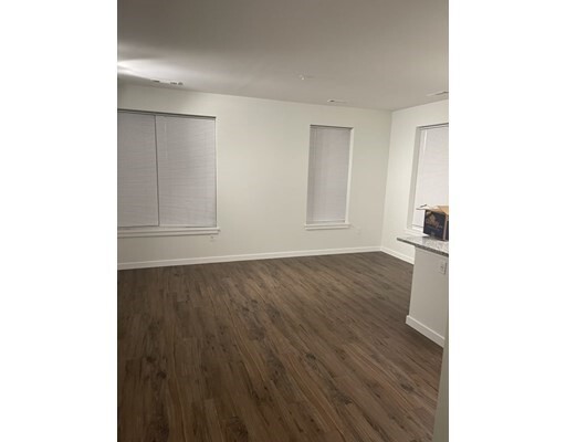 Foto del edificio - 200 Quarry Hill Dr