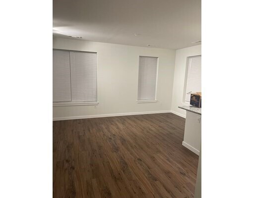 Foto del edificio - 220 Quarry Hill Dr