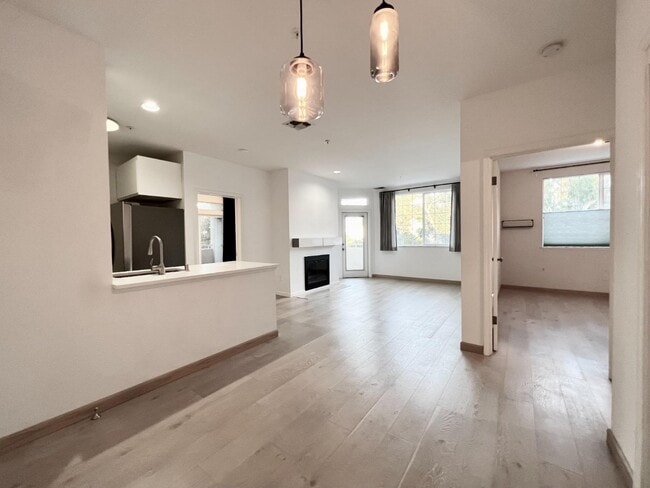 Foto del edificio - 231 N El Camino Real