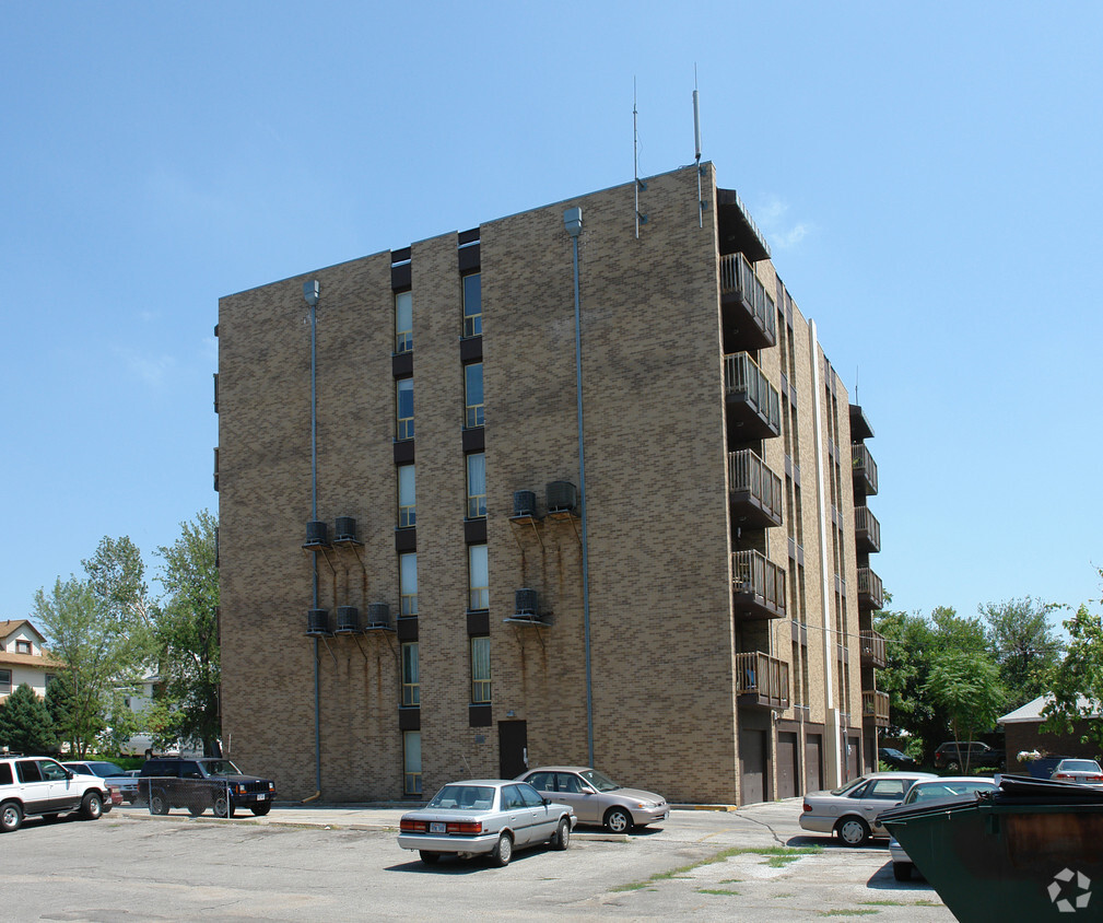 Building Photo - Tiffany Tower Apartments