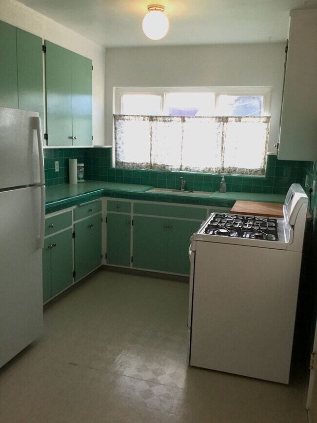 Building Photo - Charming Home in Castro Valley