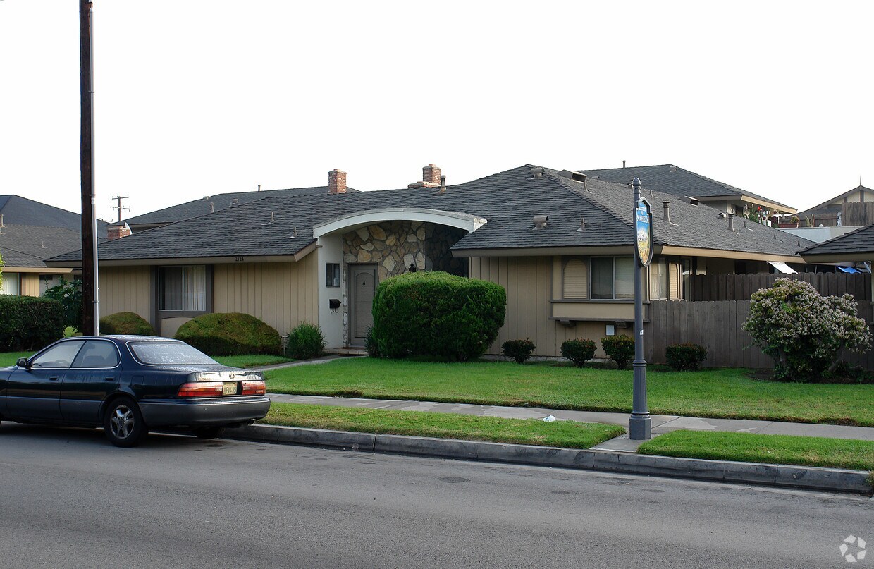 Primary Photo - 2124 S Euclid St