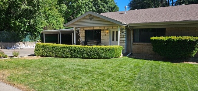 Photo - 1730 E 3990 S (Holladay, UT) Apartment