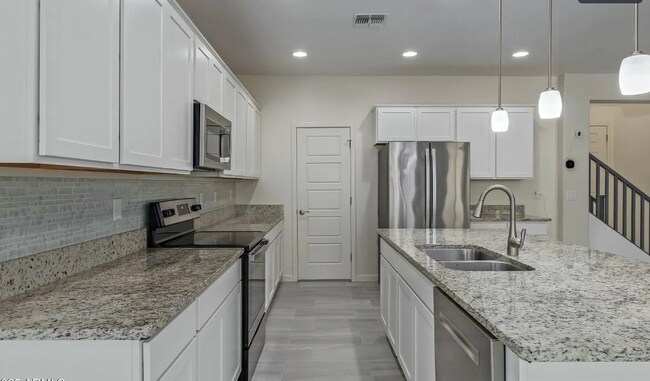Foto del edificio - 1564 W Redwood Ln