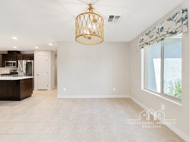Foto del edificio - “Spacious 4-Bedroom, 2-Bathroom Home in Villa Chaparral”