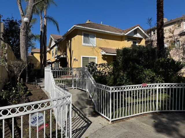 Foto del edificio - 451 S Oakland Ave