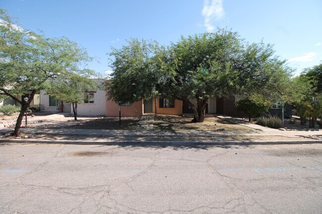 Foto del edificio - 8838 E Arbor St