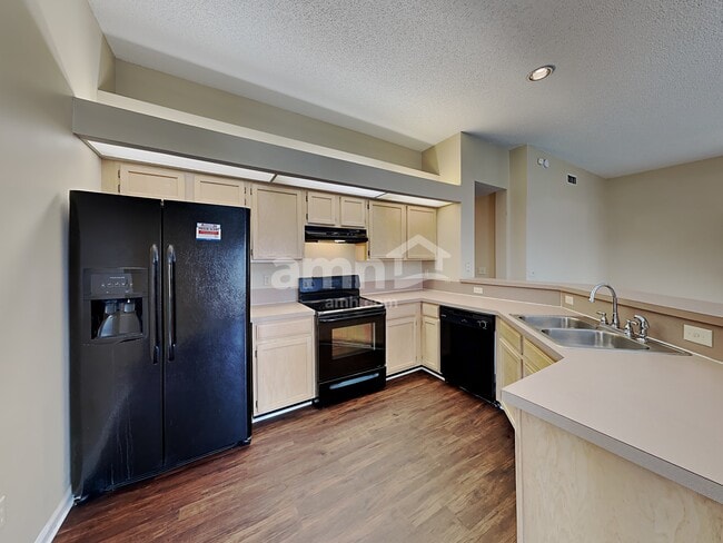 Building Photo - 1851 Burgess Hill Dr E