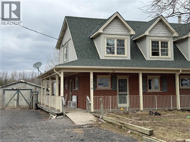 Photo du bâtiment - 1817 Regional Rd 97