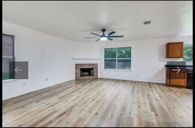 Building Photo - 925 Blue Sky Dr