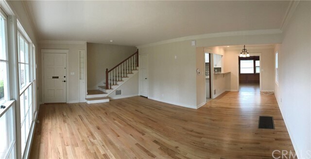 Building Photo - 111 Country Club Dr