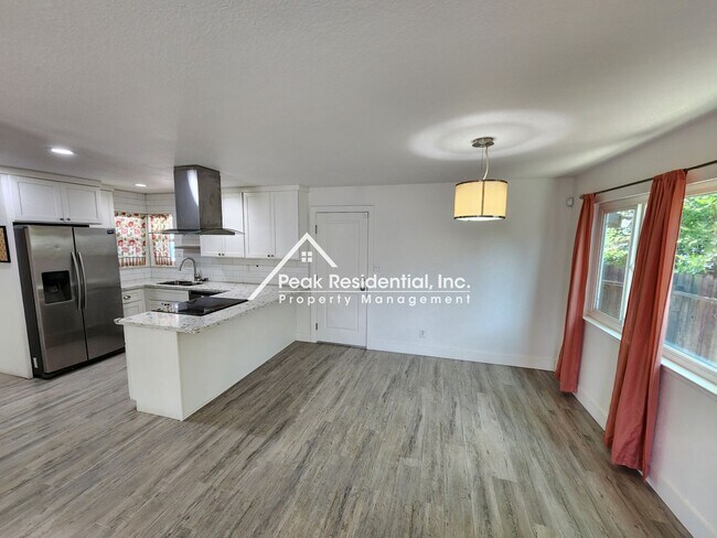 Building Photo - Updated South Sacramento Area 4bd/2ba Home