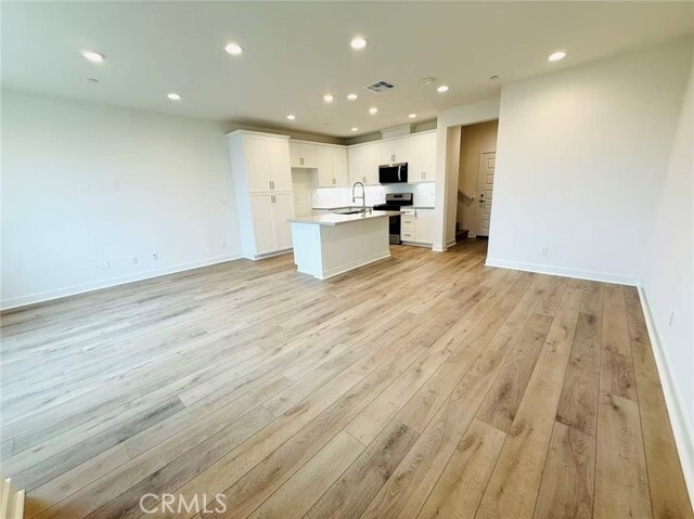 Building Photo - 4016 E Lily Paseo