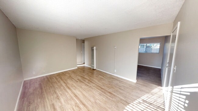 Interior Photo - 2 BED & 1 BATH UNIT AVAILABLE - LOS ANGELES!