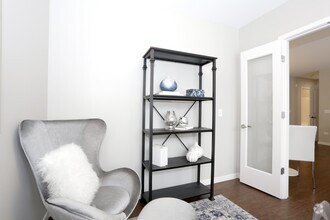 Downtown Naperville-Ellsworth Station photo'