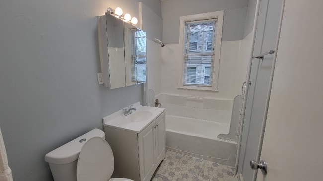 Foto del edificio - 21-23-23 Ellsworth St