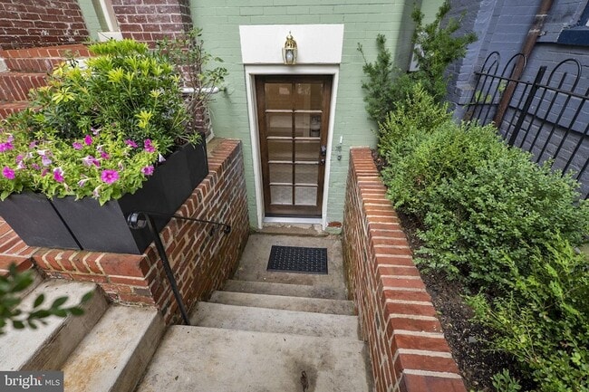Photo - 145 D St SE Townhome