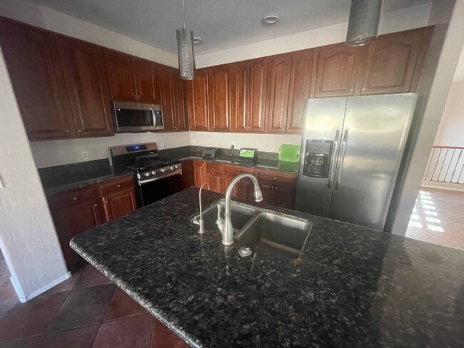 Foto del edificio - 4178 E Maplewood St