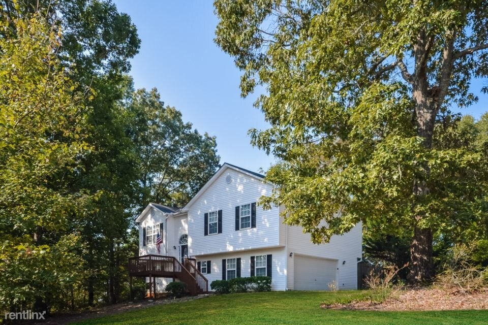 Foto principal - 205 Highgrove Dr