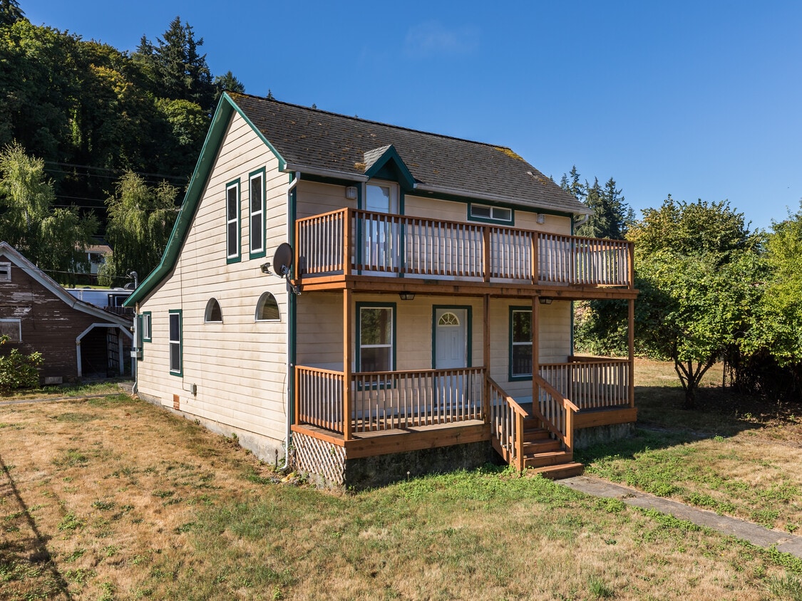 1204 W B St, Rainier, OR 97048 House Rental in Rainier, OR