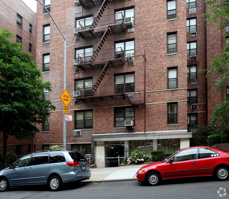 Building Photo - Regency