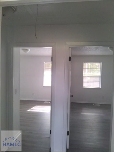 Building Photo - 901 Olmstead Dr