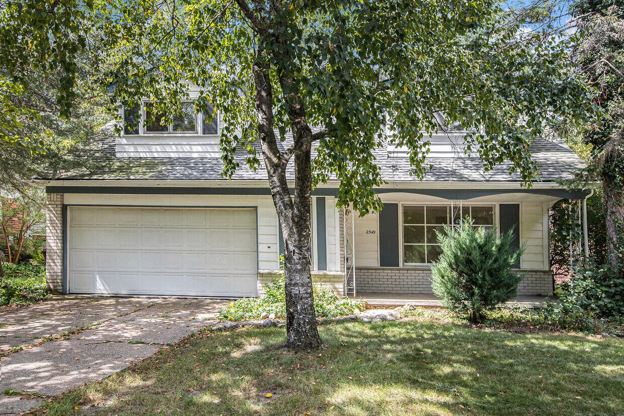 Foto principal - 2349 Georgetown Blvd