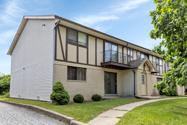 Building Photo - 475 S Belmont Ave