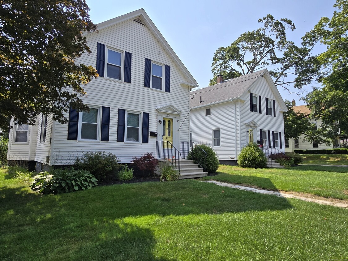 Primary Photo - 85 Maple St
