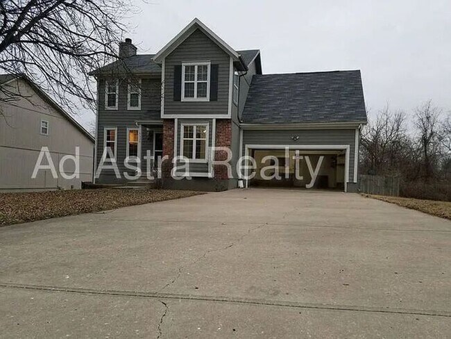 Foto del edificio - Beautiful two story home in Merriam-Availa...