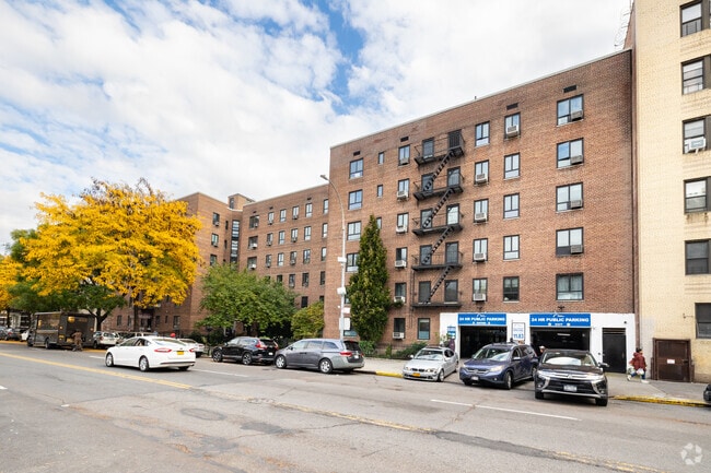 Building Photo - 31 Nagle Ave