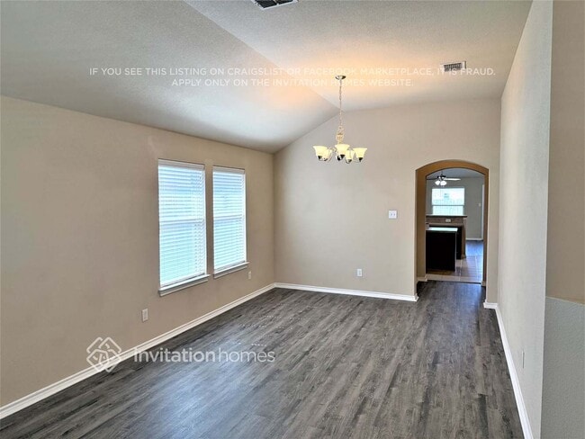 Foto del edificio - 4609 Wheatland Dr
