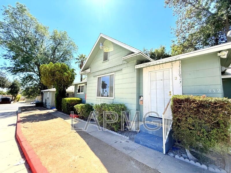 Foto principal - 359 E Washington Blvd